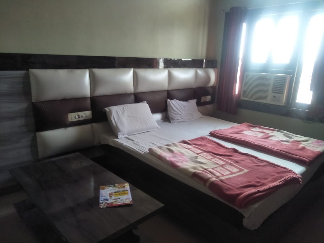Hotel Apoorv Tikamgarh